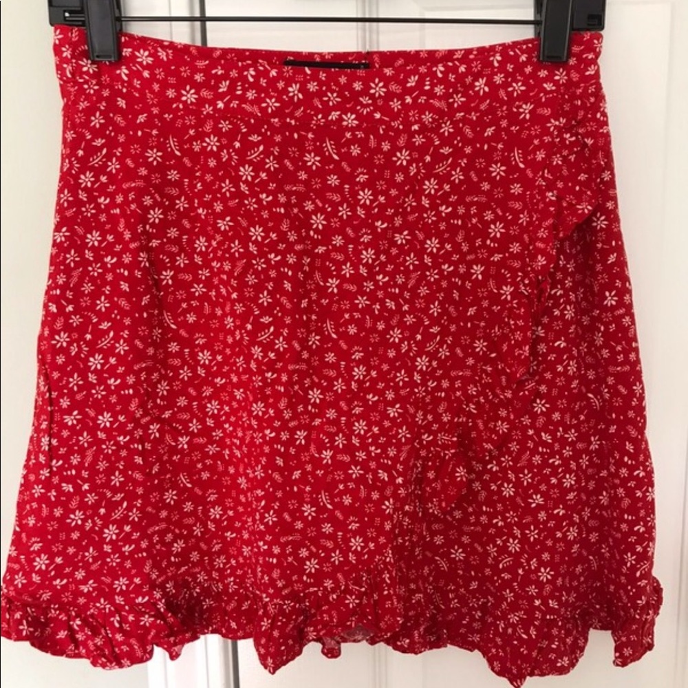 NWOT Wrap skirt, size S
